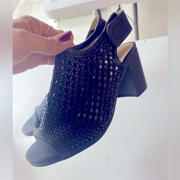 🕸️Mesh Heels🕸️ - Picture 1 of 2